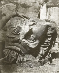 Cabeça antiga em Kunawat, Síria, 1875